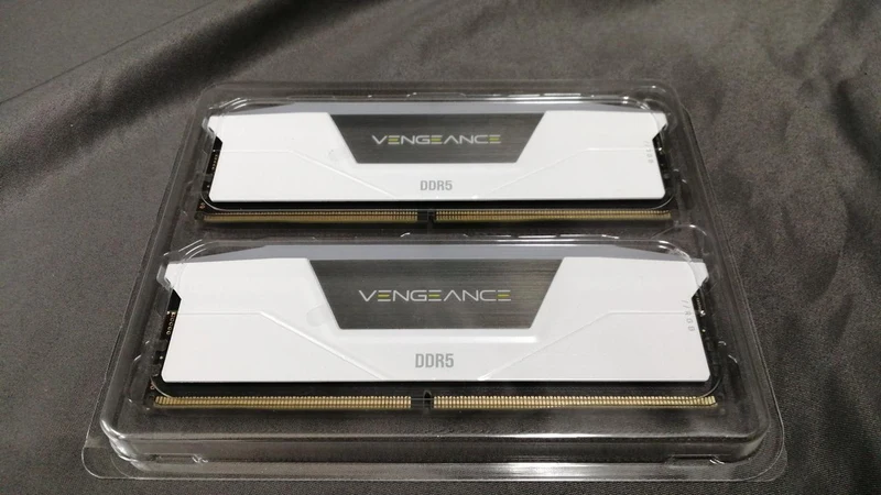 CORSAIR DDR5-Speicher CMH32GX5M2B<400C36W