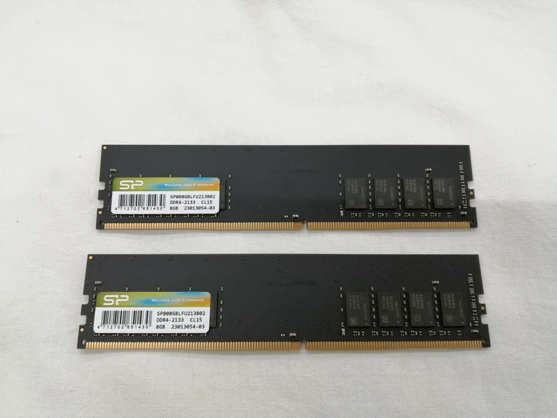 SILICON POWER Speicher SP008GBLFU213B02