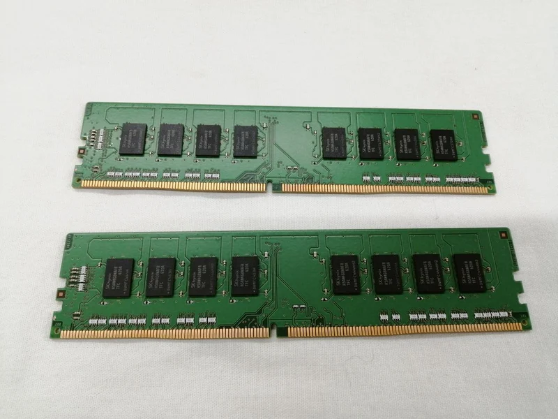 SKHYNIX Memory 2-Disc-Set HMA41GU6AFR8N