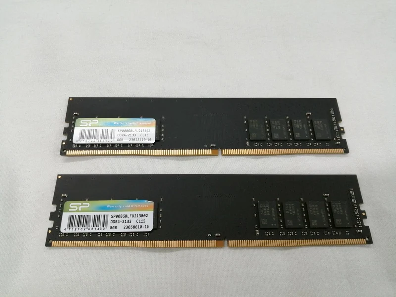 SILICON POWER Speicher SP008GBLFU213B02
