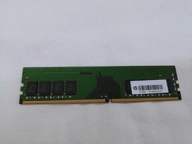 SKHYNIX Speicher HMA81GU6JJR8N