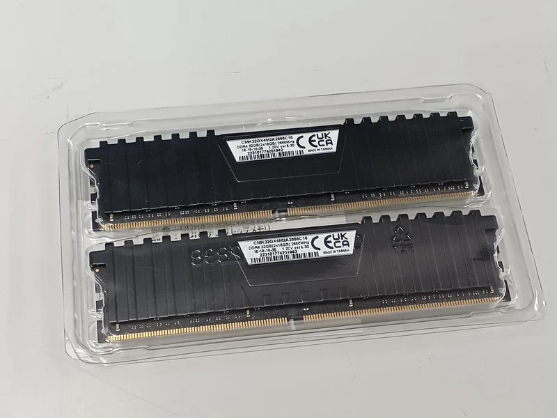 CORSAIR DDR4 Desktop-Speicher DDR4 32GB (16GB×2)