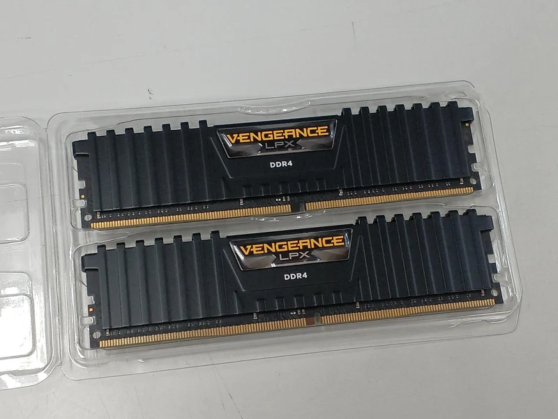 CORSAIR DDR4 Desktop-Speicher DDR4 32GB (16GB×2)