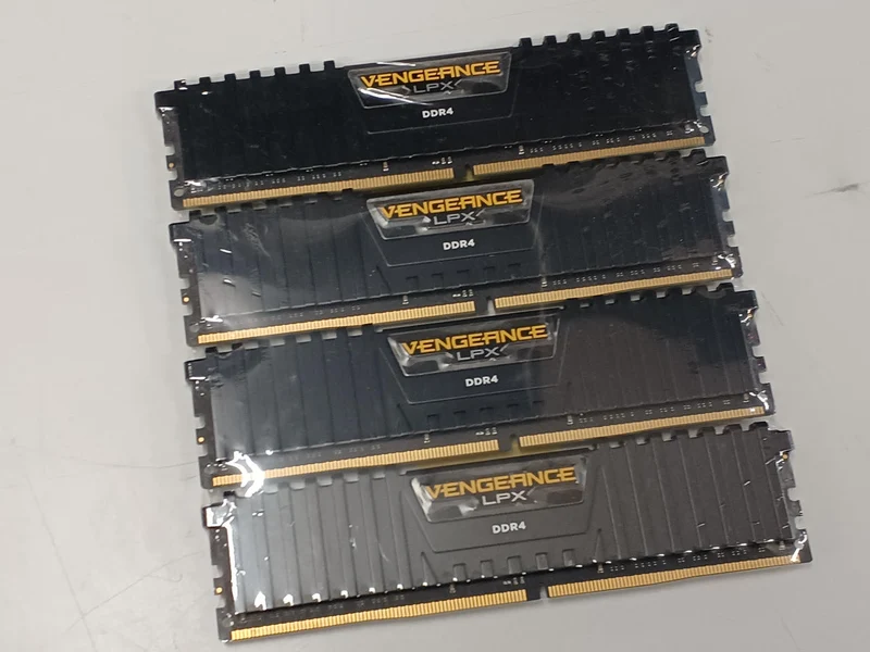 CORSAIR DDR4 Desktop-Speicher DDR4 64GB (16GB×4)