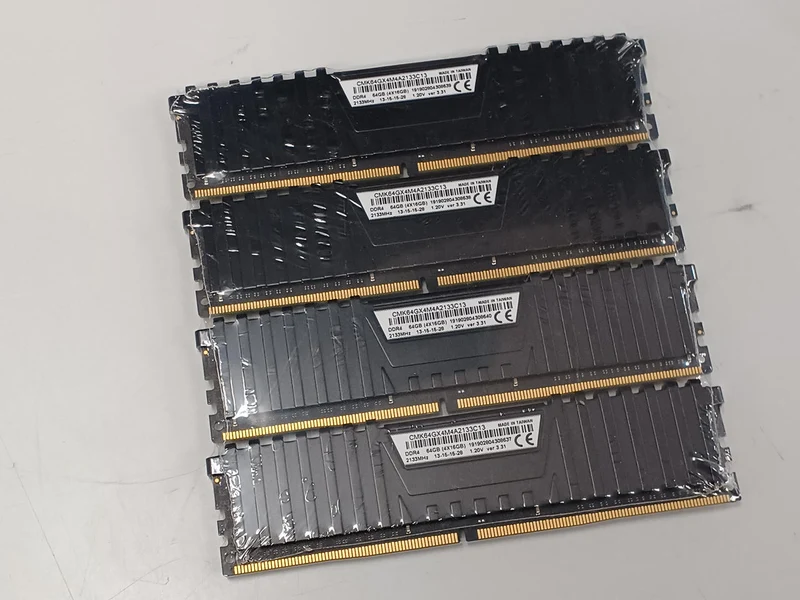 CORSAIR DDR4 Desktop-Speicher DDR4 64GB (16GB×4)