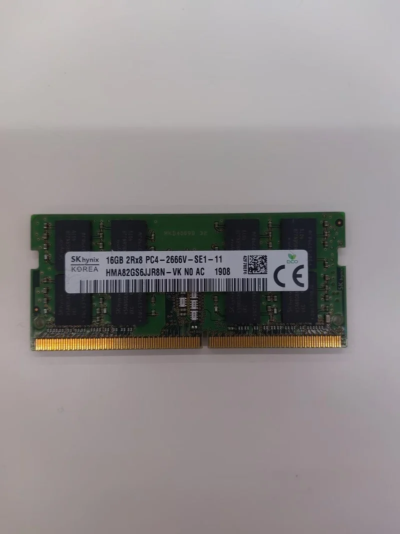 SK HYNIX Arbeitsspeicher für Notebooks: HMA82GS6JJR8N