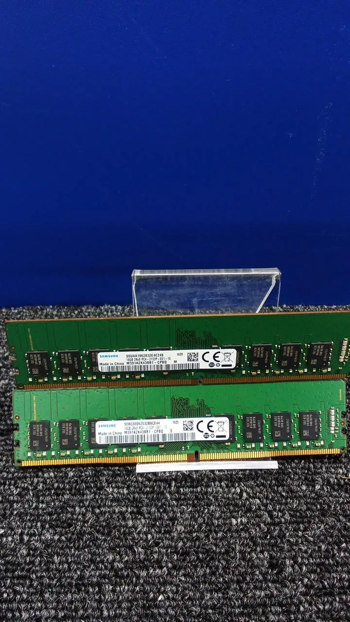 SAMSUNG Arbeitsspeicher: DDR4 16 GB 2-Disk-Set M391A2K43BB1-CPBQ