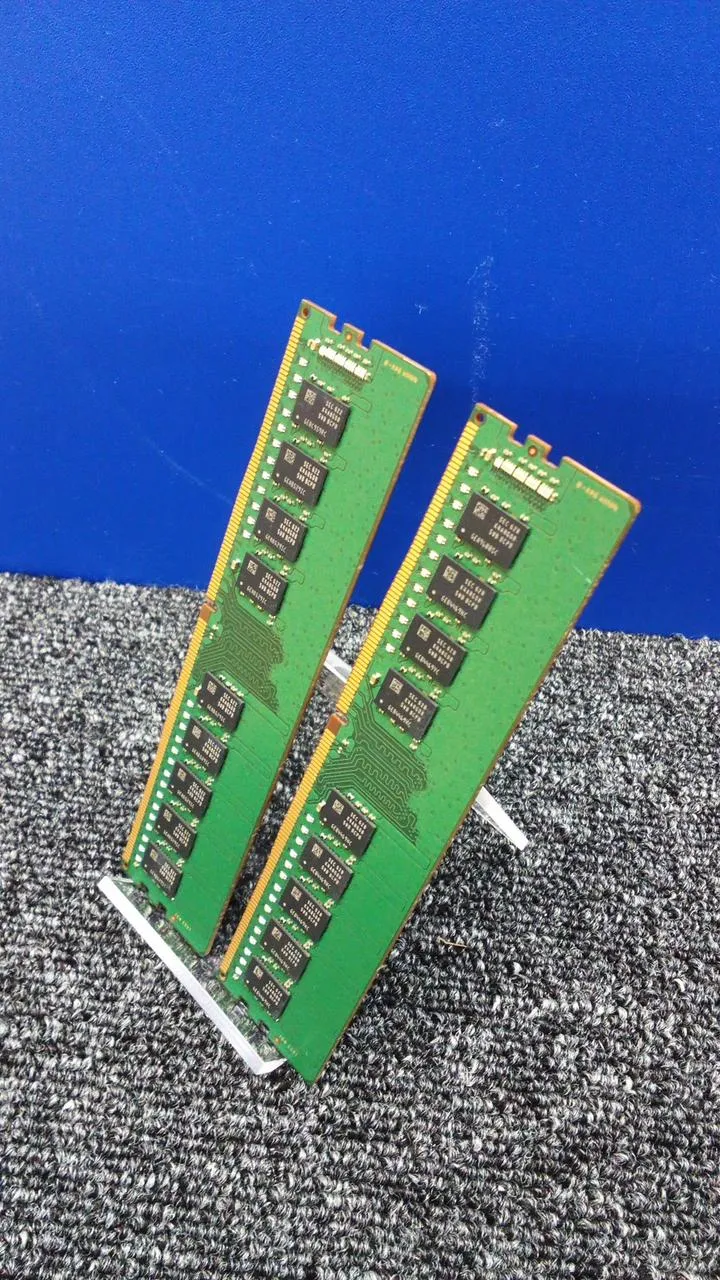 SAMSUNG Arbeitsspeicher: DDR4 16 GB 2-Disk-Set M391A2K43BB1-CPBQ