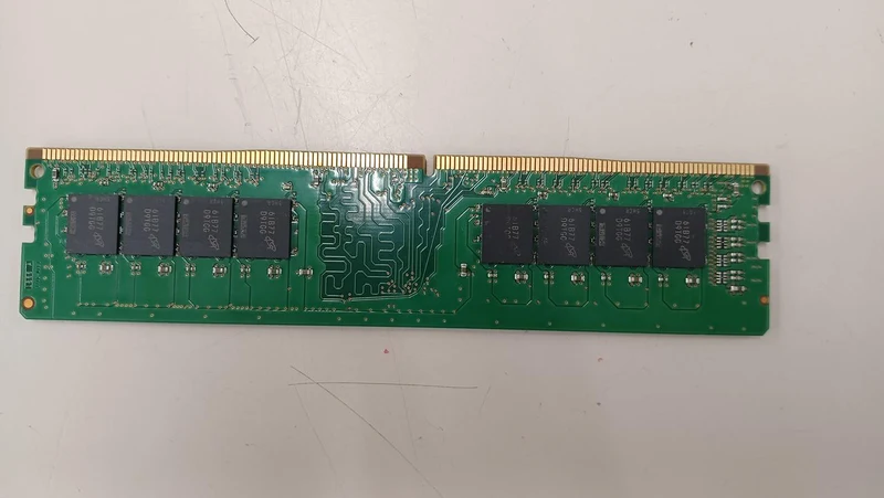 CRUCIAL DDR4 MTA16ATF1G64AZ-2G1B1