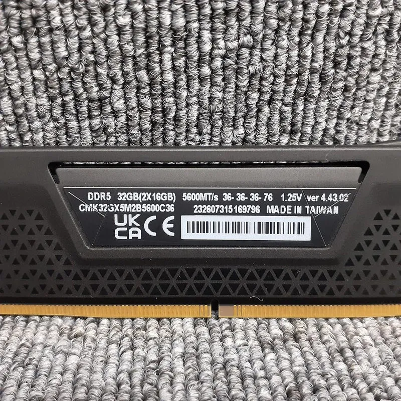 CORSAIR Arbeitsspeicher CMK32GX5M2B5600C36