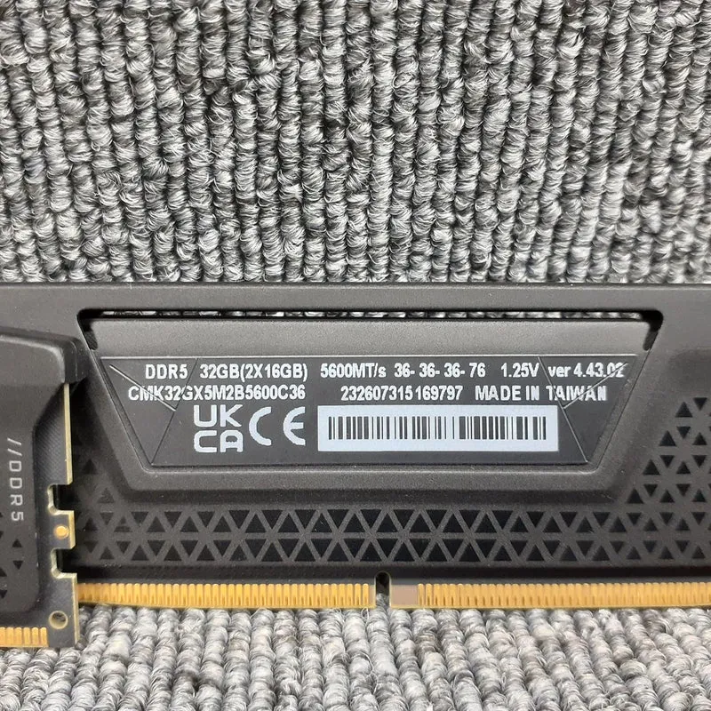 CORSAIR Arbeitsspeicher CMK32GX5M2B5600C36
