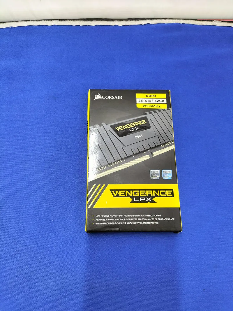 CORSAIR Speicher CMK32GX4M2A2666C16