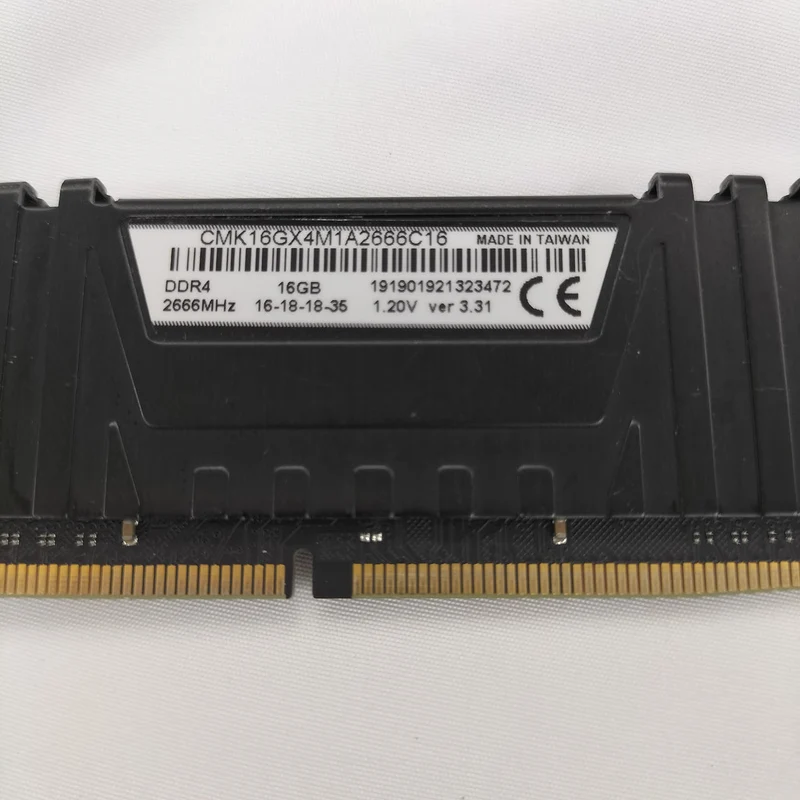 CORSAIR Desktop-PC-Speicher PC4-21333 16 GB