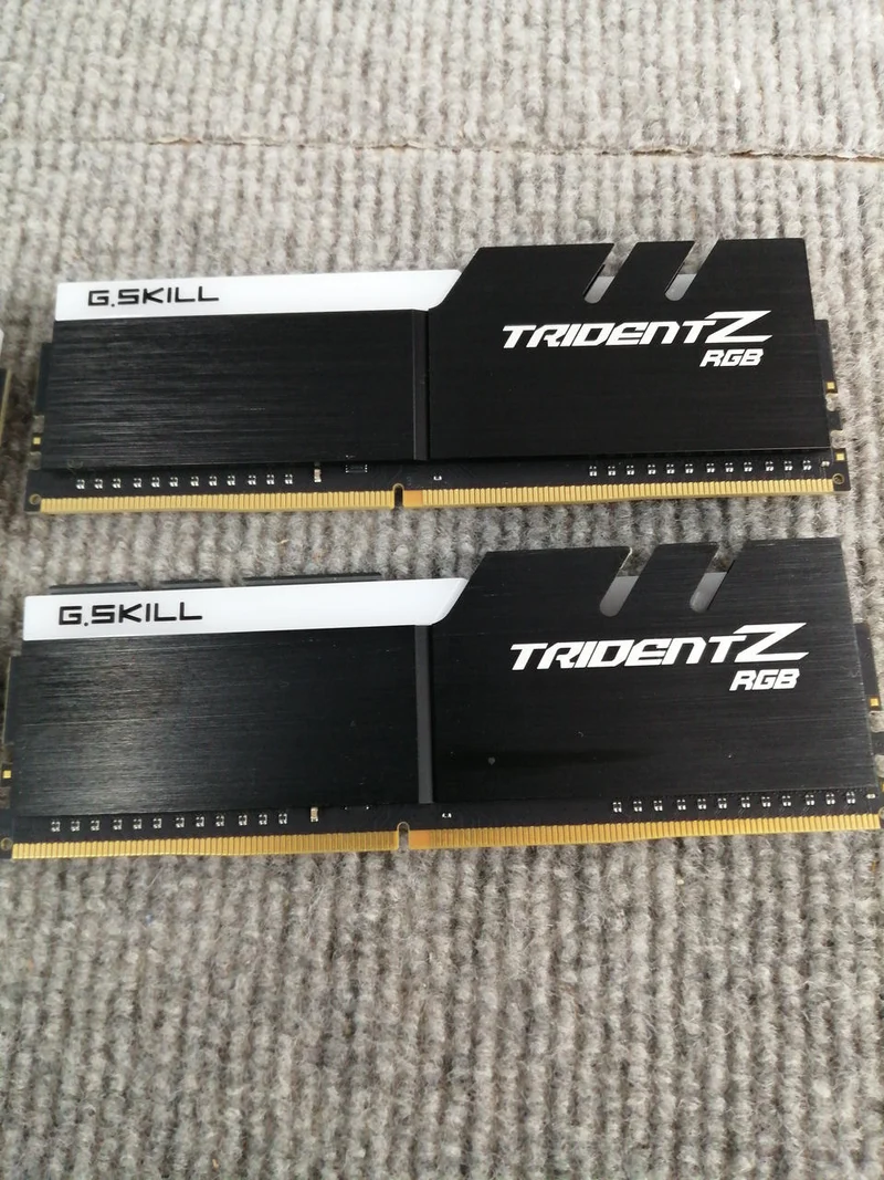 G.SKILL PC-Speicher F4-3200C16D 16GTZR