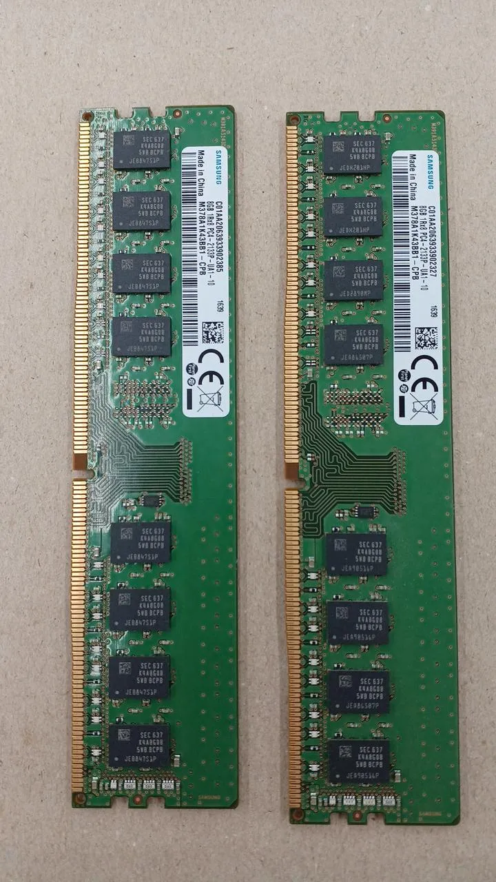 SAMSUNG 16 GB (2 x 8 GB) DDR4-2133 M378A1K43BB1-CPB