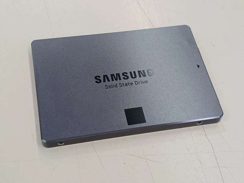 SAMSUNG SSD 1 TB MZ-7TE1T0B/IT