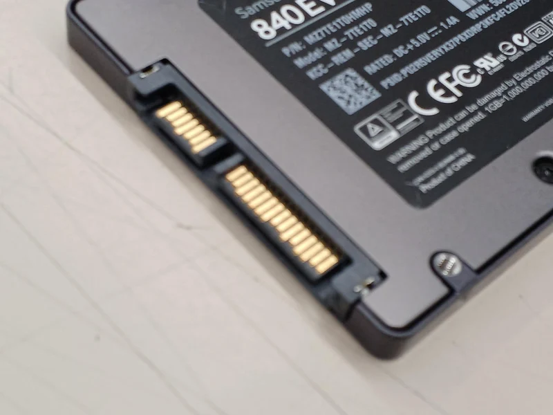 SAMSUNG SSD 1 TB MZ-7TE1T0B/IT