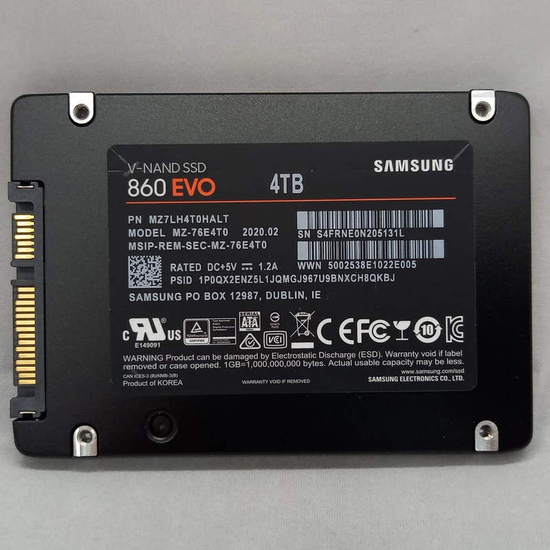 SAMSUNG SSD 4 TB MZ-76E4T0