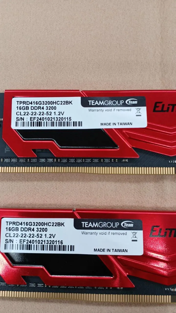 TEAMGROUP DDR4-Speicher TPRD416G3200HC22BK