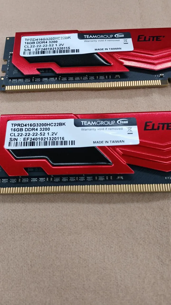 TEAMGROUP DDR4-Speicher TPRD416G3200HC22BK