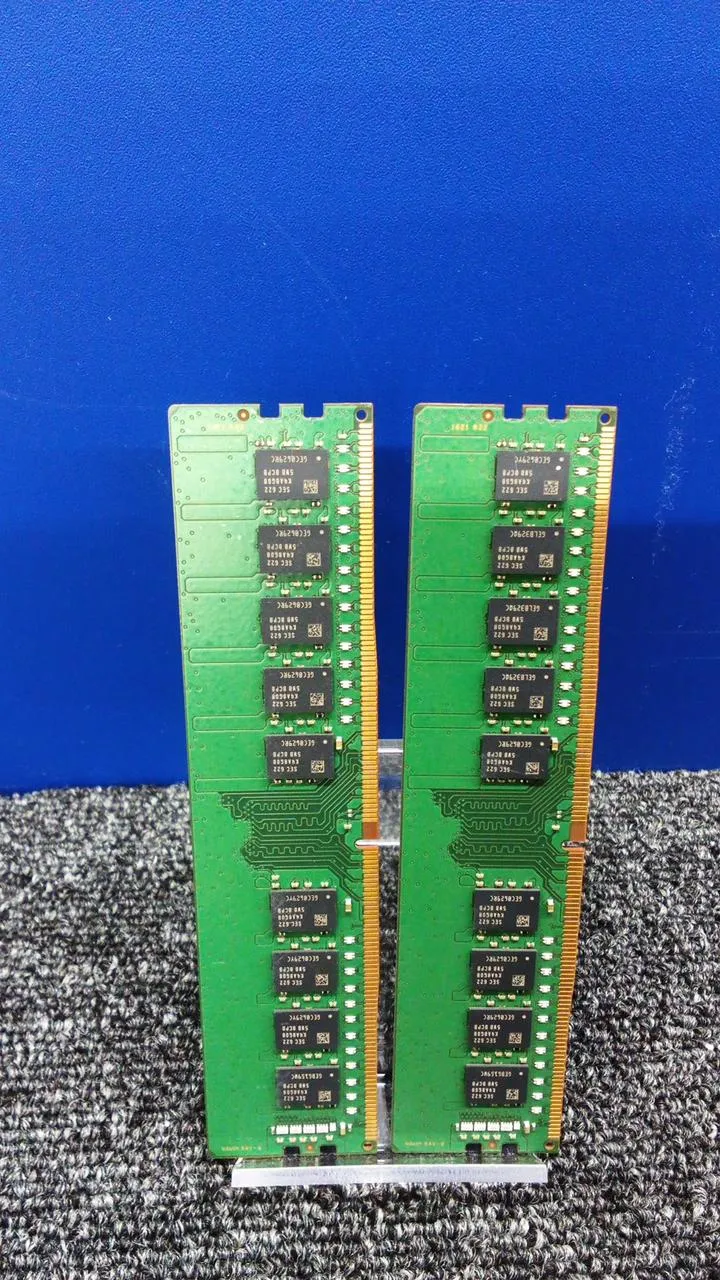 SAMSUNG Arbeitsspeicher: DDR4 16 GB 2-Disk-Set M391A2K43BB1-CPBQ