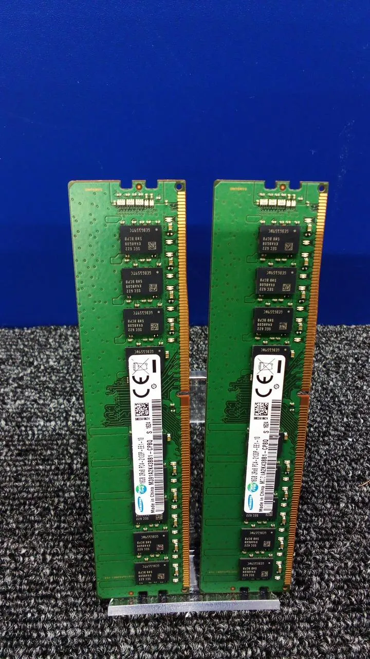 SAMSUNG Arbeitsspeicher: DDR4 16 GB 2-Disk-Set M391A2K43BB1-CPBQ