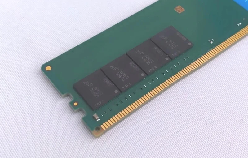 CRUCIAL Desktop-Speicher: DDR4 16 GB