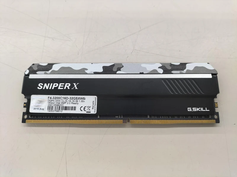 G.SKILL DDR4-Speicher 16 GB F4-3200C16D-32GSXWB