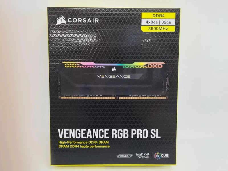 CORSAIR VENGEANCE RGB PRO SL 32GB CMH32GX4M4D3600C18