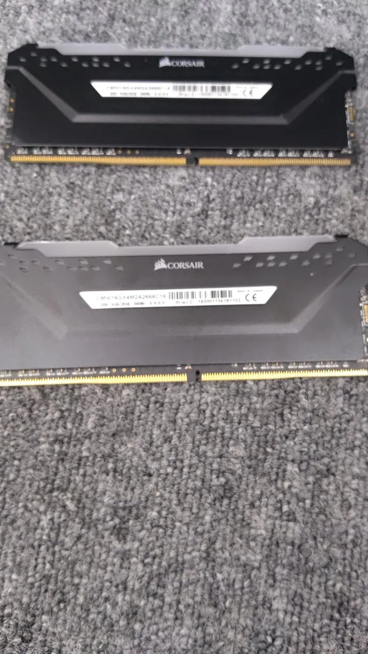 CORSAIR Arbeitsspeicher CMW16GX4M2A2666C16W
