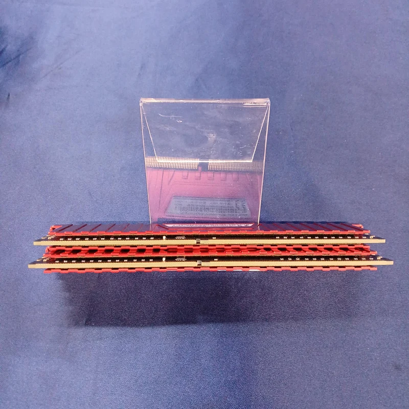 CORSAIR Speicher CMK16GX4M2A2666C16R