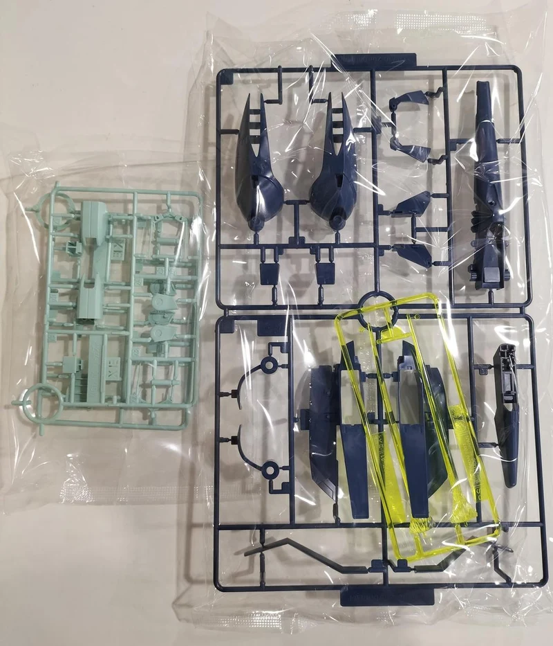 Bandai Mobile Suit Gundam: Char's Counterattack 1/100 MG RGZ-91 Re-Gazi (Char's Counterattack VE)
