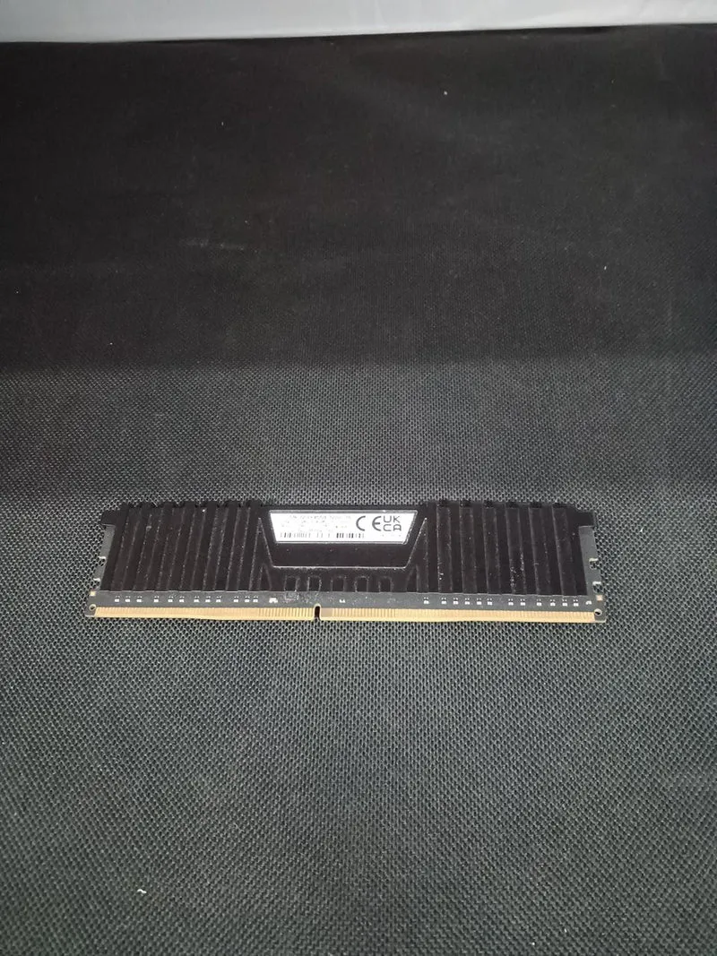 [SCHROTT] CORSAIR [DRAM-Fehler] DDR4-Speicher 16 GB CMK32GX4M2E3200C16
