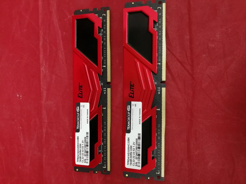 TEAM DDR4-Speicher 16GB×2 DDR4-3200