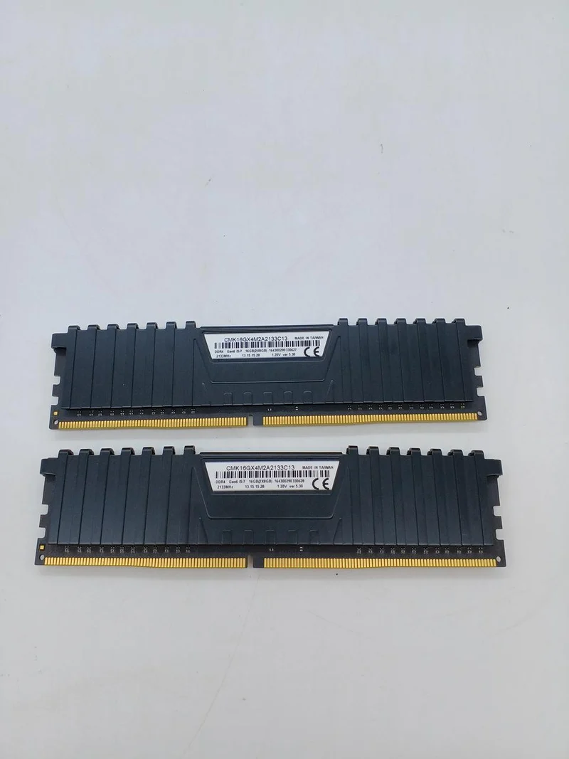 CORSAIR Speicher CMK16GX4M2A2133C13