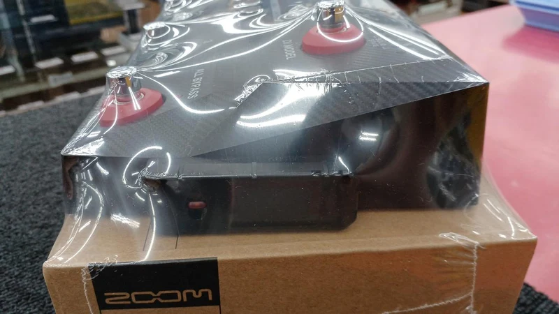 ZOOM Multi-Effektpedal B2 FOUR