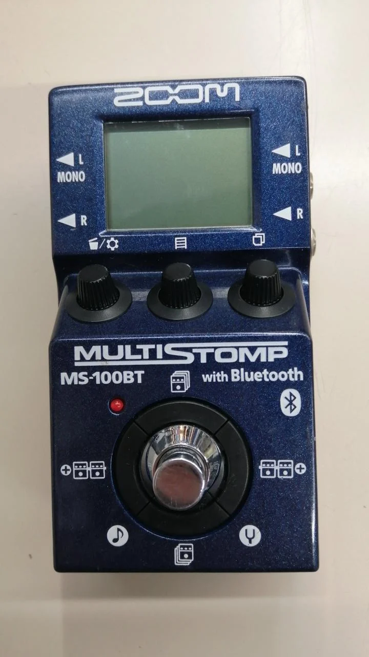 ZOOM Multi-Effektpedal MS-100BT