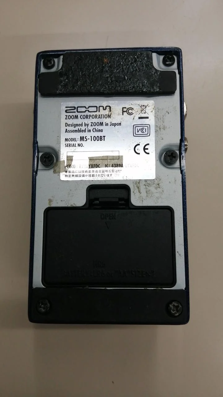 ZOOM Multi-Effektpedal MS-100BT