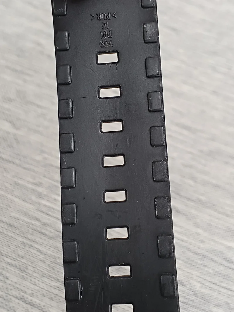CASIO G-SHOCK AWG-100
