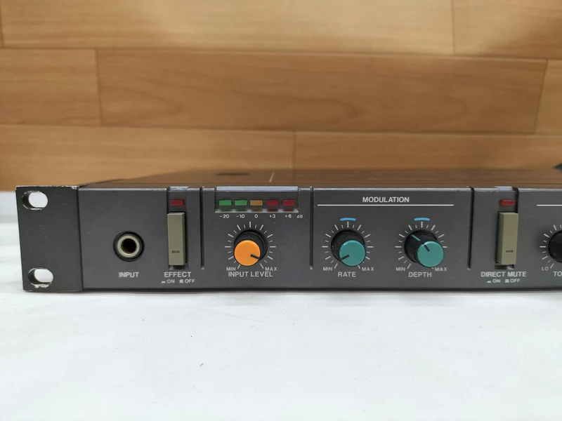 BOSS Effektpedal CE-300