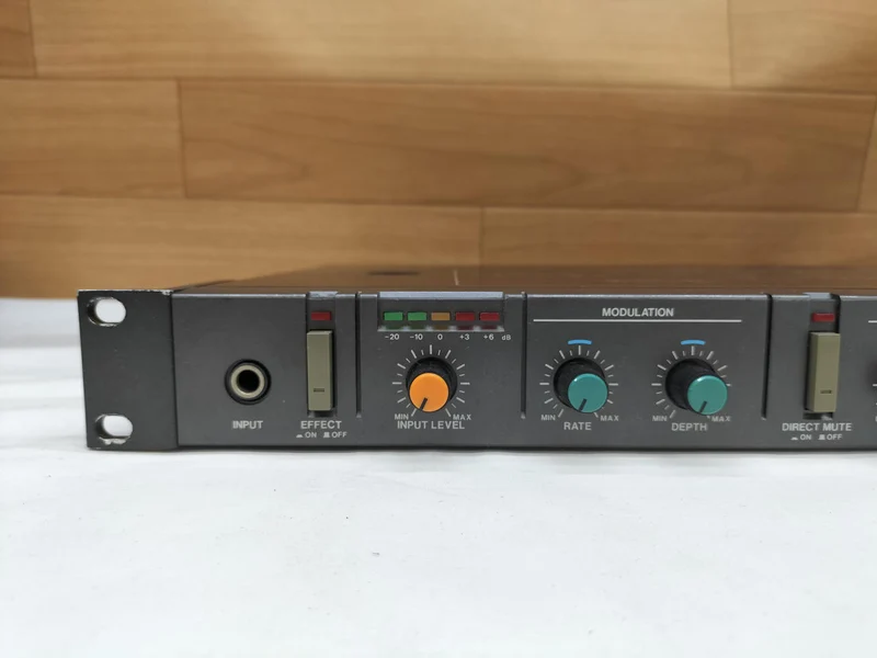 BOSS Effektpedal CE-300