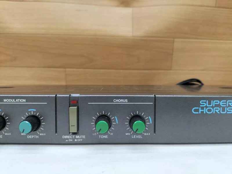 BOSS Effektpedal CE-300