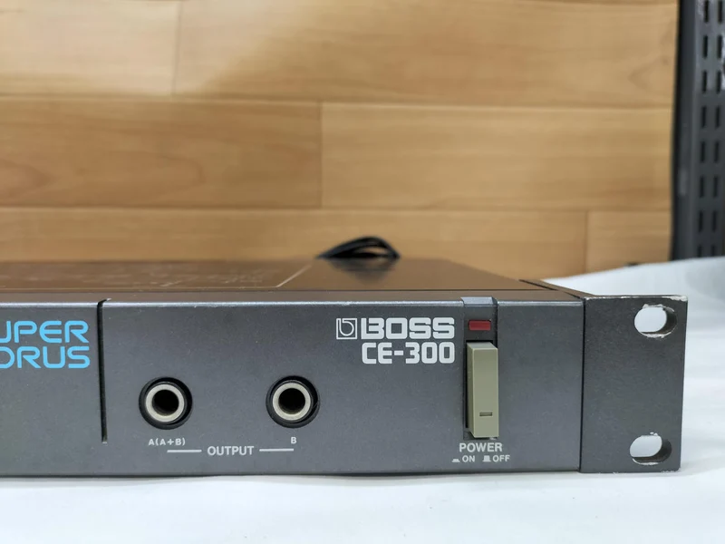 BOSS Effektpedal CE-300