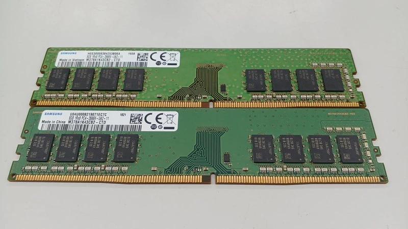SAMSUNG DDR4-Speicher (8 GB × 2) M378A1K43CB2