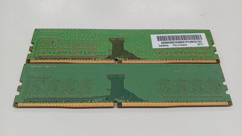 SAMSUNG DDR4-Speicher (8 GB × 2) M378A1K43CB2