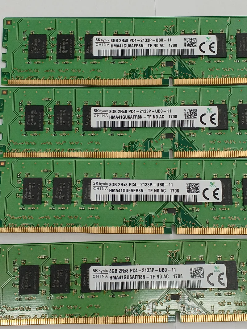 SK HYNIX PC4-17000 8GB 4er-Set HMA41GU6AFR8N
