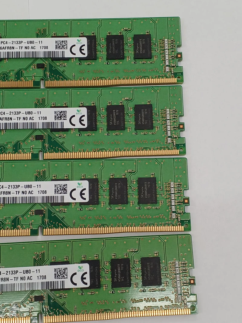 SK HYNIX PC4-17000 8GB 4er-Set HMA41GU6AFR8N