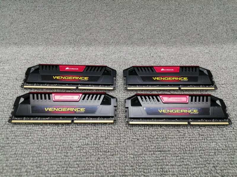 CORSAIR Arbeitsspeicher (DDR3L 8 GB × 4) CMY32GX3M4C1866C10R