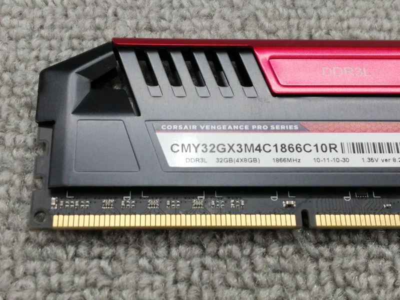 CORSAIR Arbeitsspeicher (DDR3L 8 GB × 4) CMY32GX3M4C1866C10R