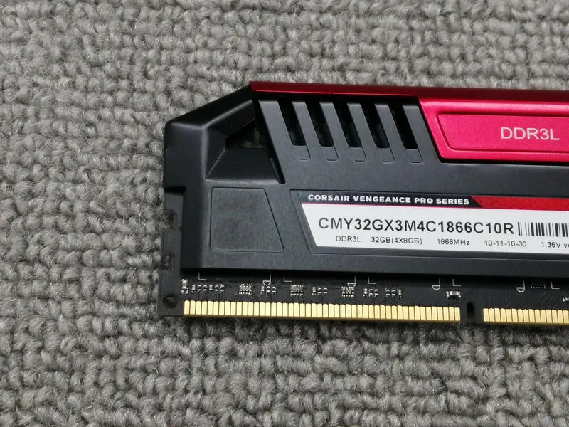 CORSAIR Arbeitsspeicher (DDR3L 8 GB × 4) CMY32GX3M4C1866C10R